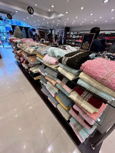 Kay The Fashion Bay
